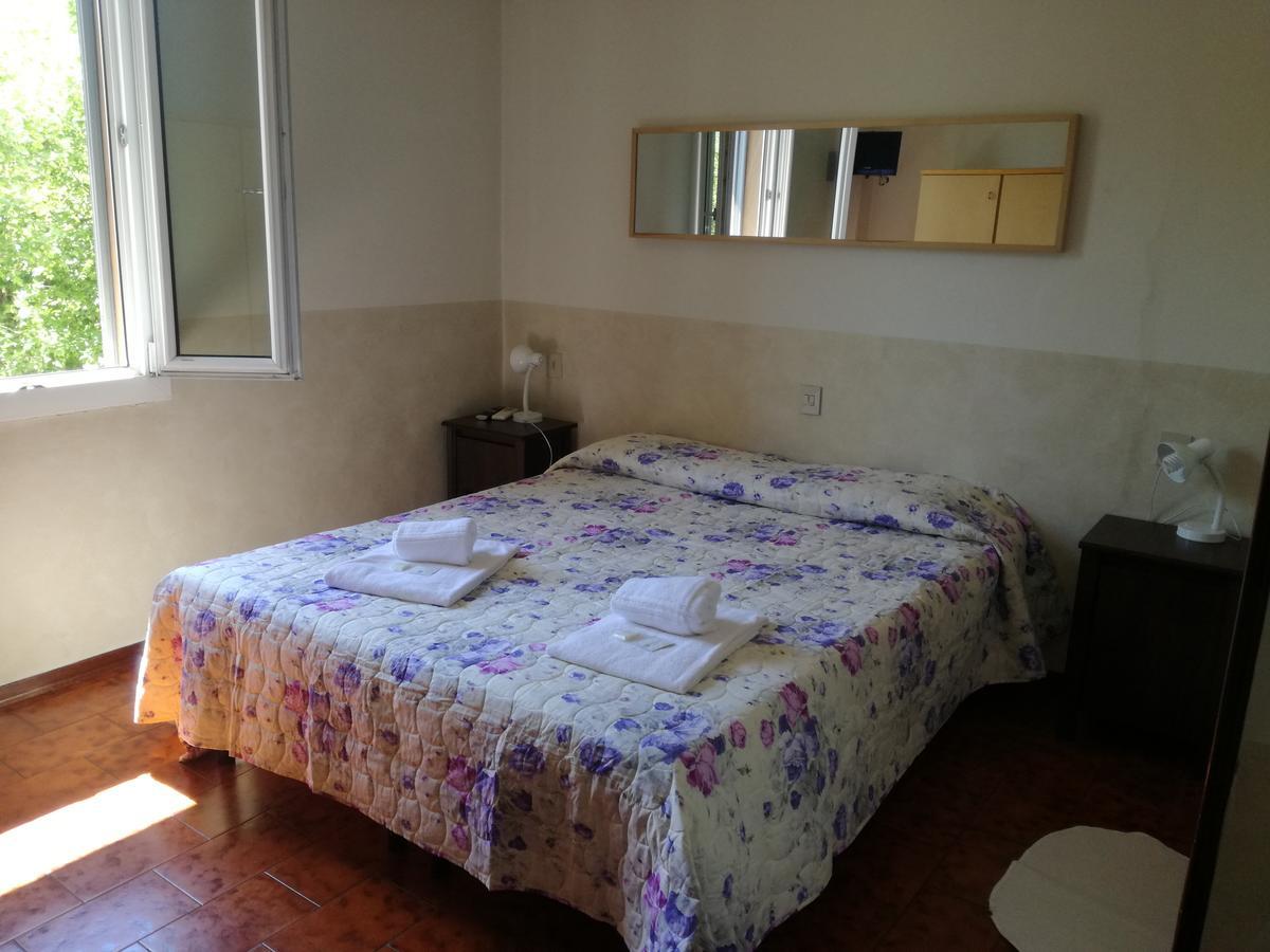 Hotel Belvedere Lovere Bagian luar foto