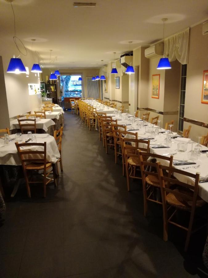 Hotel Belvedere Lovere Bagian luar foto